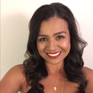 Meet your Posher, Lorena